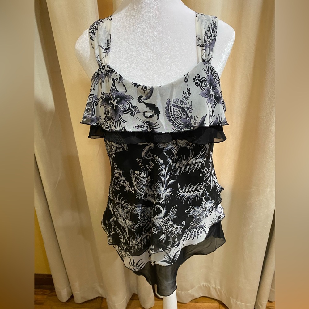 Seperates by New York City Design Co. flowy tank top